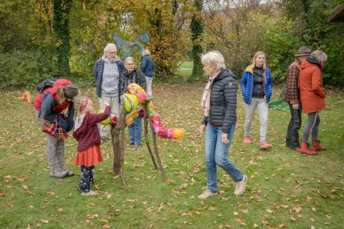 Prototypen Preview „Geniale Insekten – Ein Hilferuf Aus Dem Mikrokosmos!“ Vom Point Of Smile Interdisziplinäre Kunst Und Kultur E.V. Und Der Schreberjugend Niedersachsen Auf Dem Freigelände Der Alten Schule In Bantorf / Barsinghausen.