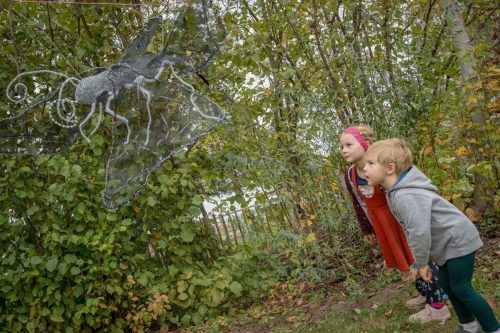 Prototypen Preview „Geniale Insekten – Ein Hilferuf Aus Dem Mikrokosmos!“ Vom Point Of Smile Interdisziplinäre Kunst Und Kultur E.V. Und Der Schreberjugend Niedersachsen Auf Dem Freigelände Der Alten Schule In Bantorf / Barsinghausen.