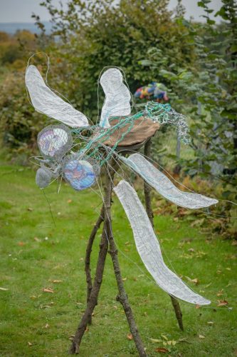 Prototypen Preview „Geniale Insekten – Ein Hilferuf Aus Dem Mikrokosmos!“ Vom Point Of Smile Interdisziplinäre Kunst Und Kultur E.V. Und Der Schreberjugend Niedersachsen Auf Dem Freigelände Der Alten Schule In Bantorf / Barsinghausen.